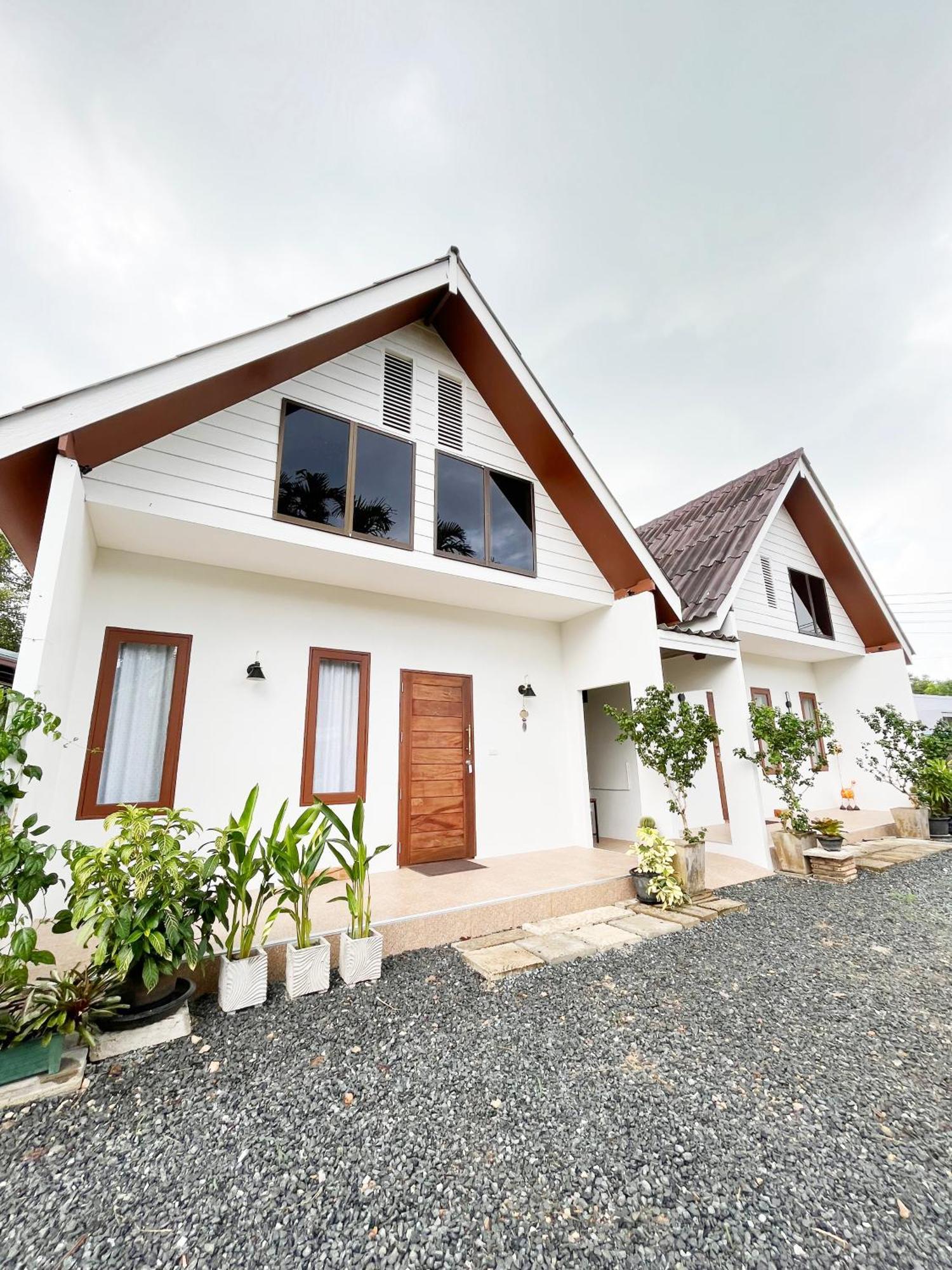 ครูหนูบ้านพัก แหลมงอบ Krunou Baanpak Trat Exterior foto